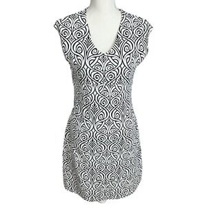 Title Nine Size S Daring Dress White Black Swirl V Neck Ruched Empire Waist